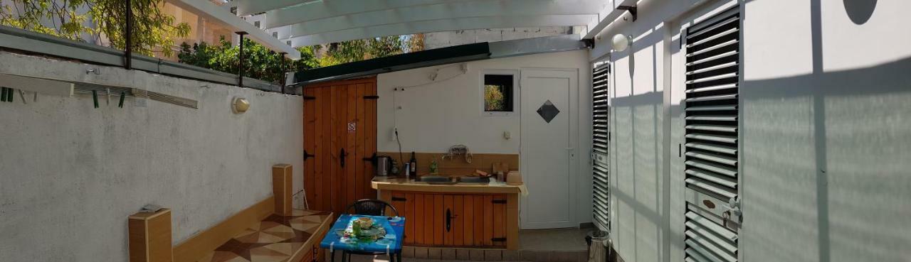 Guest House Vanessa Supetar Exterior foto